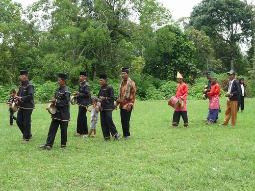 Gongs Minangkabau-Prozession