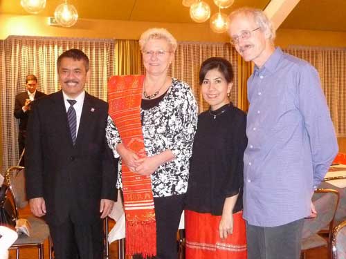 Konsul mit Gattin und Buergermeisterin