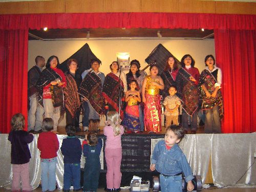 Bühenchor mit Kindern