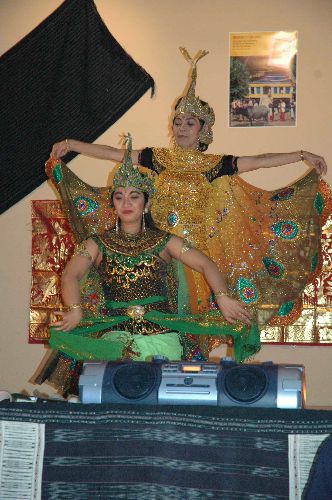 mutter und tochter jananischer tanz