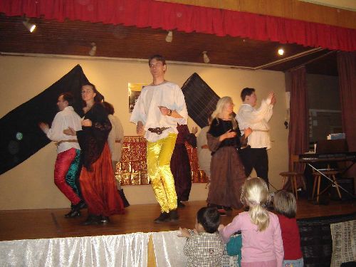 Fröhlicher Kreis Tanz