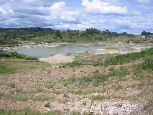 trockenes Bett des Lake Sidihoni